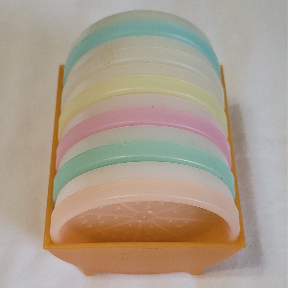 Tupperware Multicolor Coaster Set